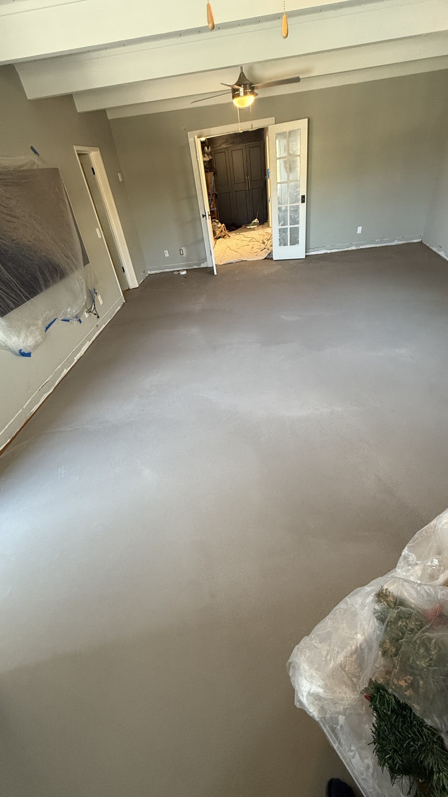 Self-leveling underlayment curing